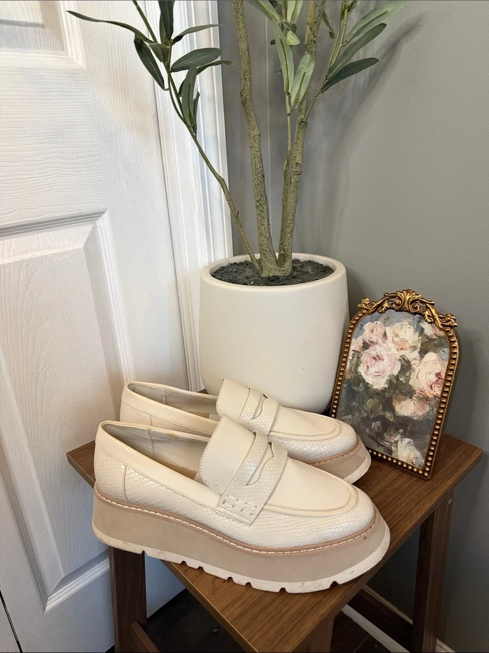 Dolce Vita Cream Platform Lug Sole Penny Loafers Women’s Size 11